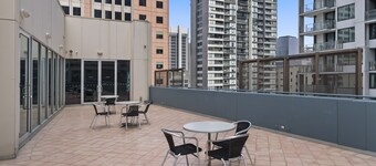 YEHS Hotel Melbourne CBD
