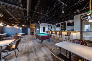 Lounge - Heritage Inn Hotel & Convention Centre Saskatoon (Saskatoon)