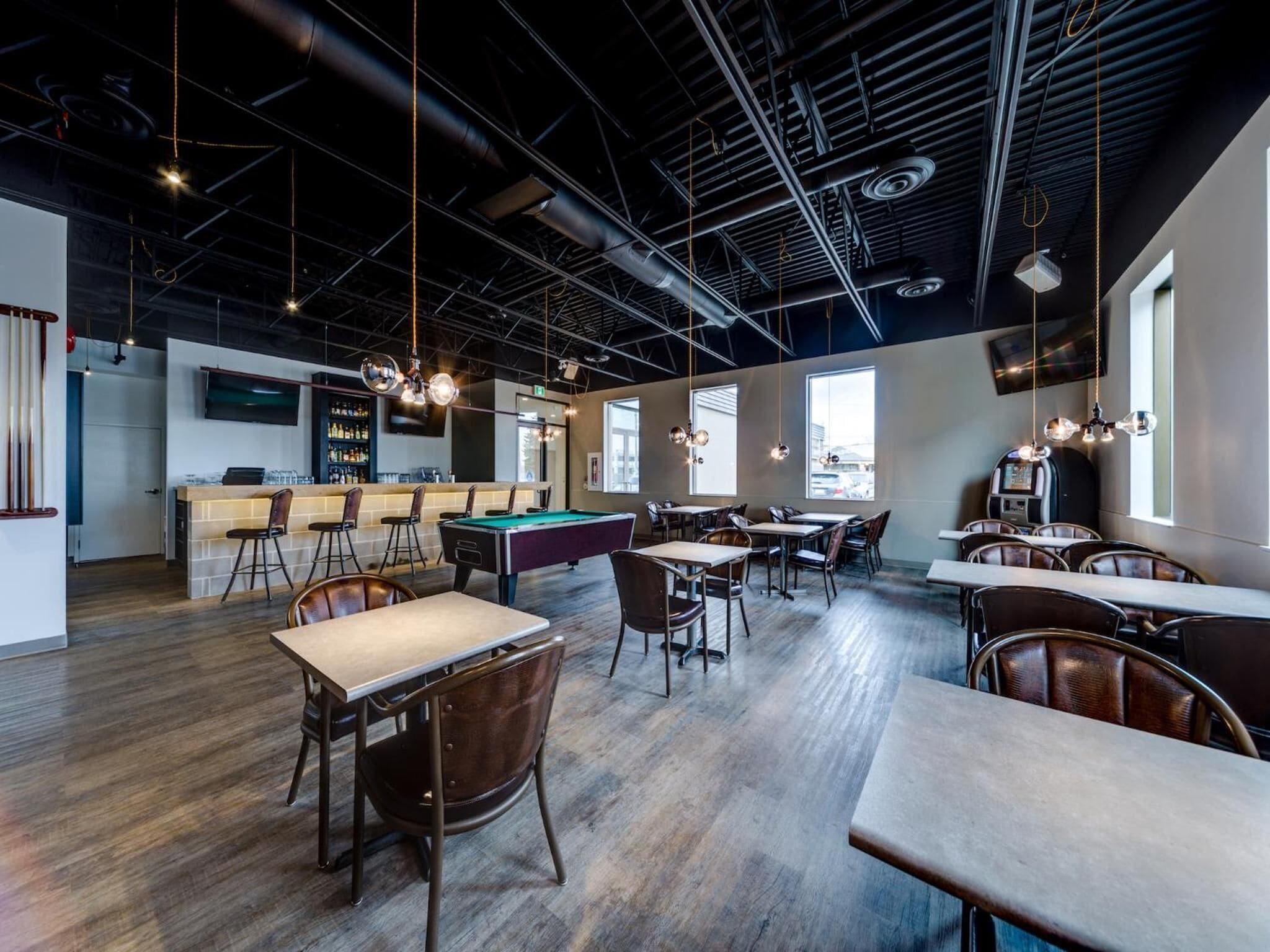 breakfast, lunch and dinner served