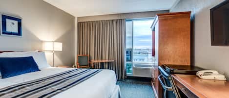 Premier Room, 1 Queen Bed | Blackout drapes, free WiFi, bed sheets