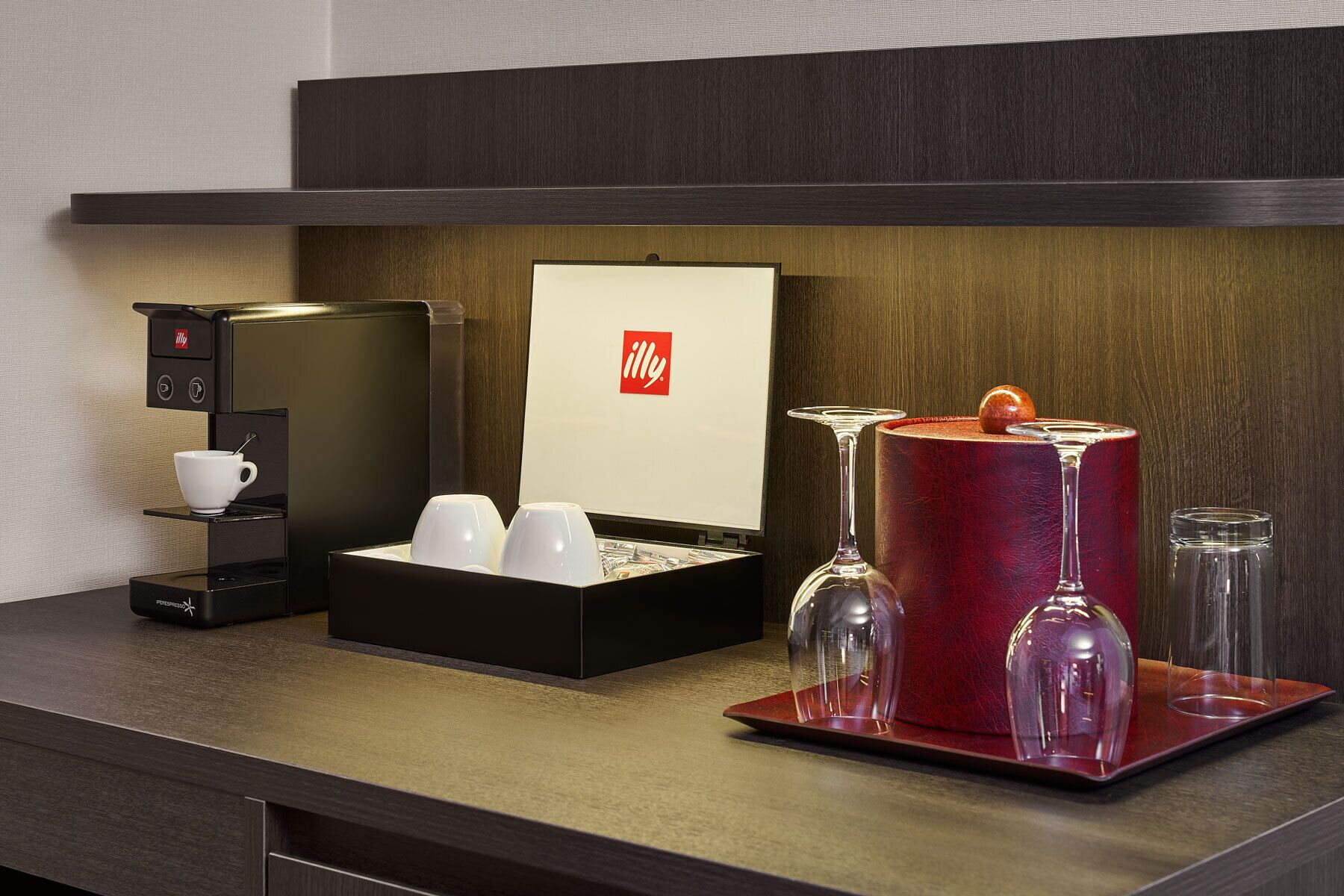 1 bedroom, premium bedding, pillow-top beds, desk