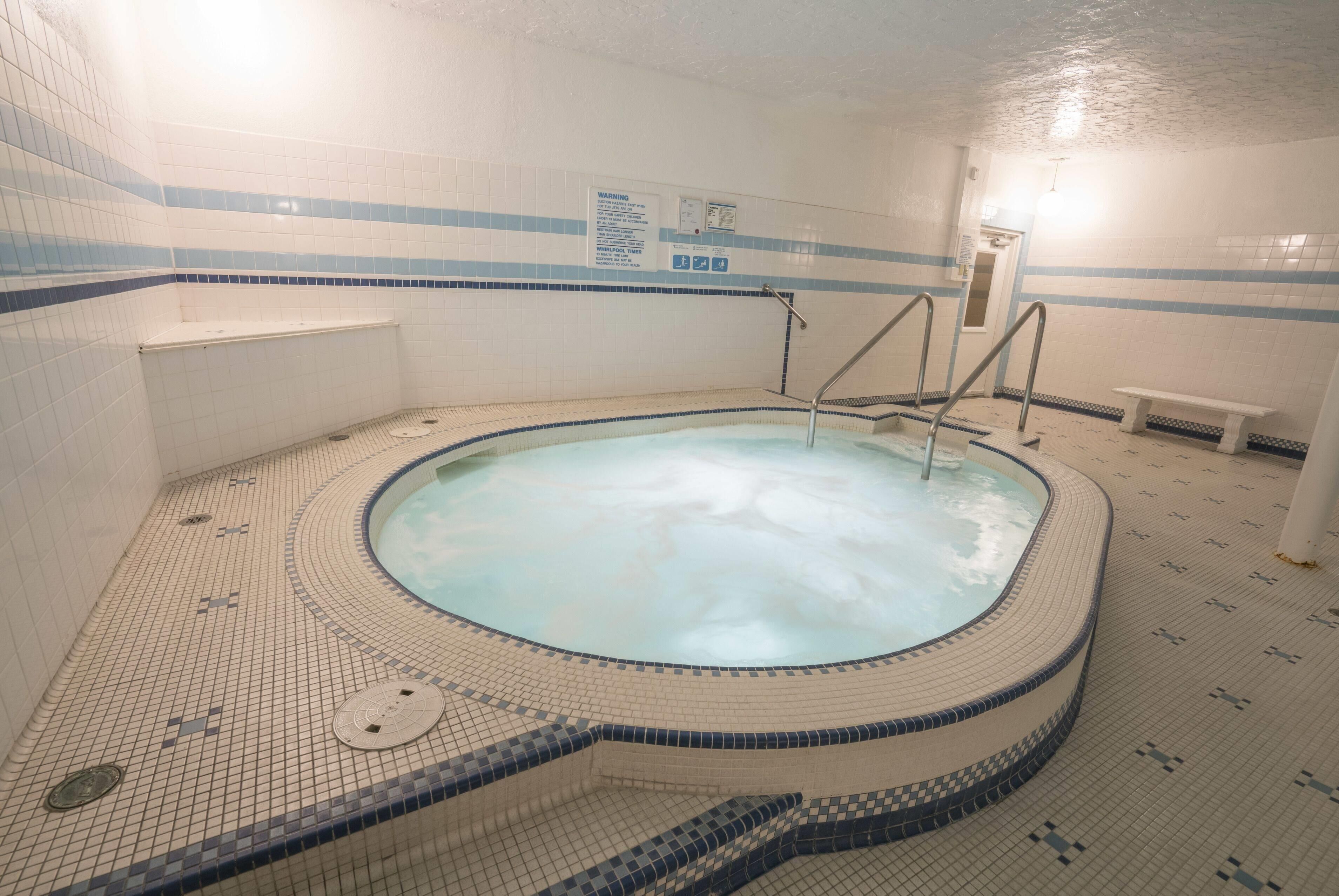 Photo - Royal Scot Hotel & Suites, Trademark Collection by Wyndham