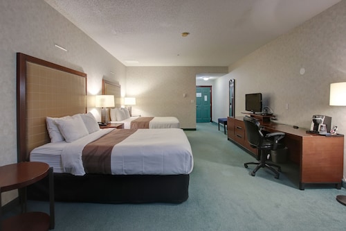 Ramada by Wyndham Nisku Edmonton Airport