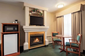 华丽客房, 1 张大床, 无烟房, 按摩浴缸 | 熨斗/熨衣板、免费 WiFi