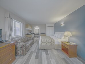 Suite, 1 King Bed, Non Smoking | Iron/ironing board, free WiFi