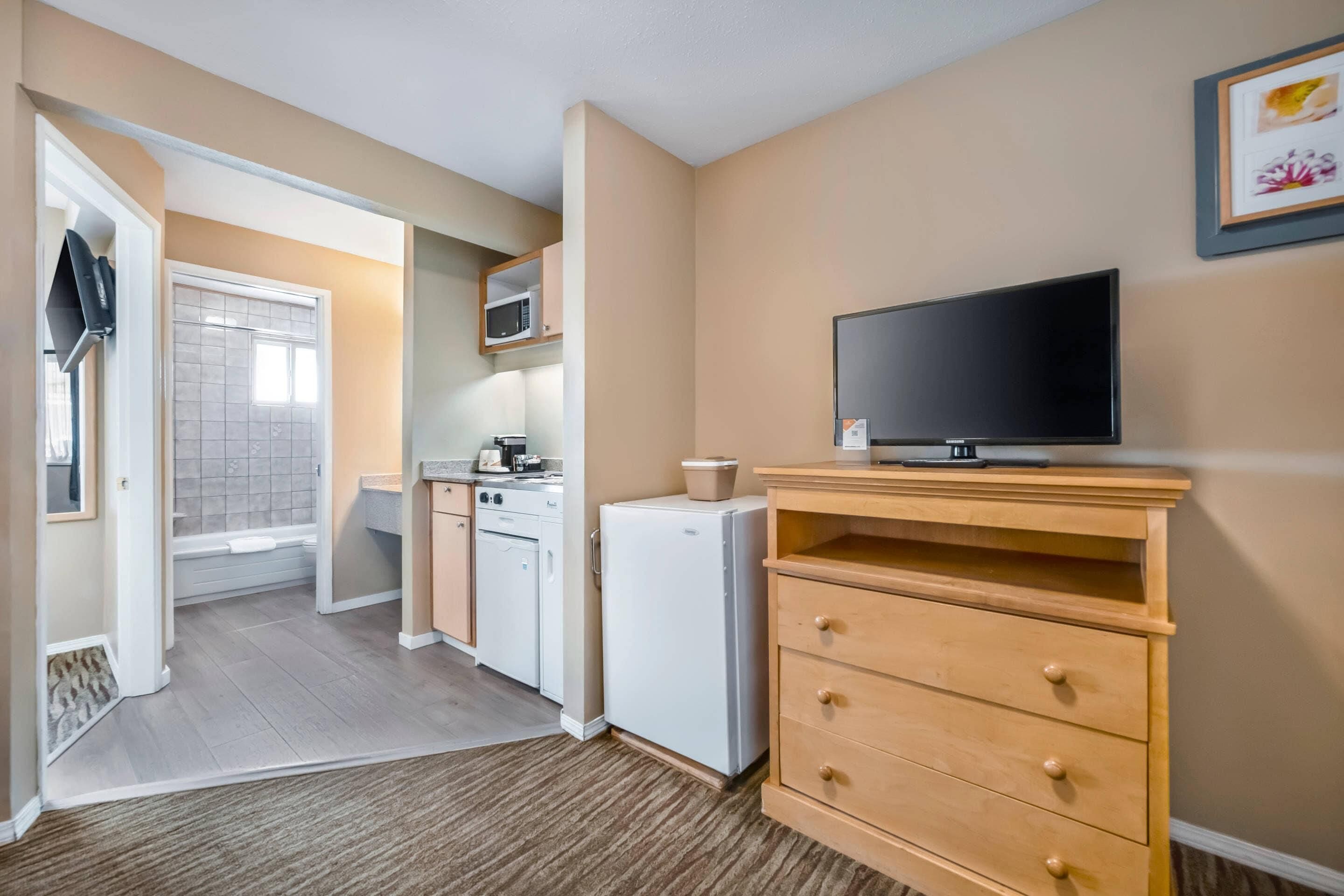 Photo - Econo Lodge Inn & Suites