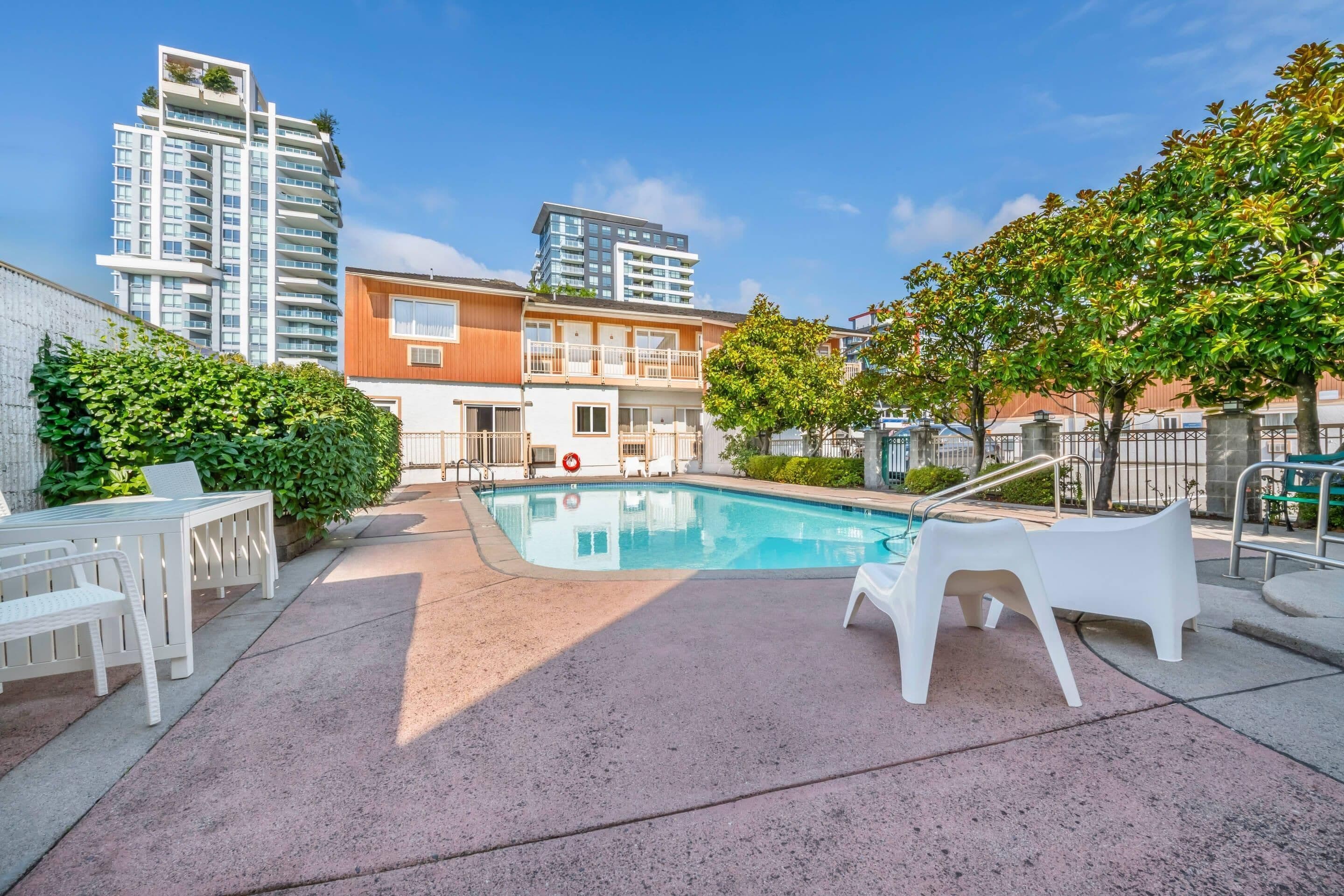 Photo - Econo Lodge Inn & Suites