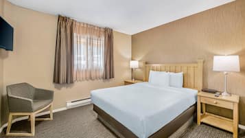 Literie de qualité supérieure, bureau, rideaux occultants