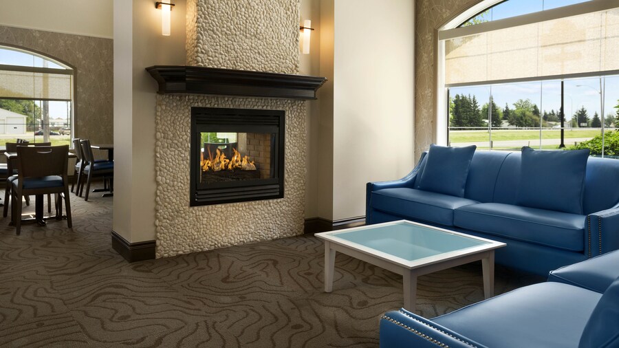 Days Inn & Suites by Wyndham Brandon