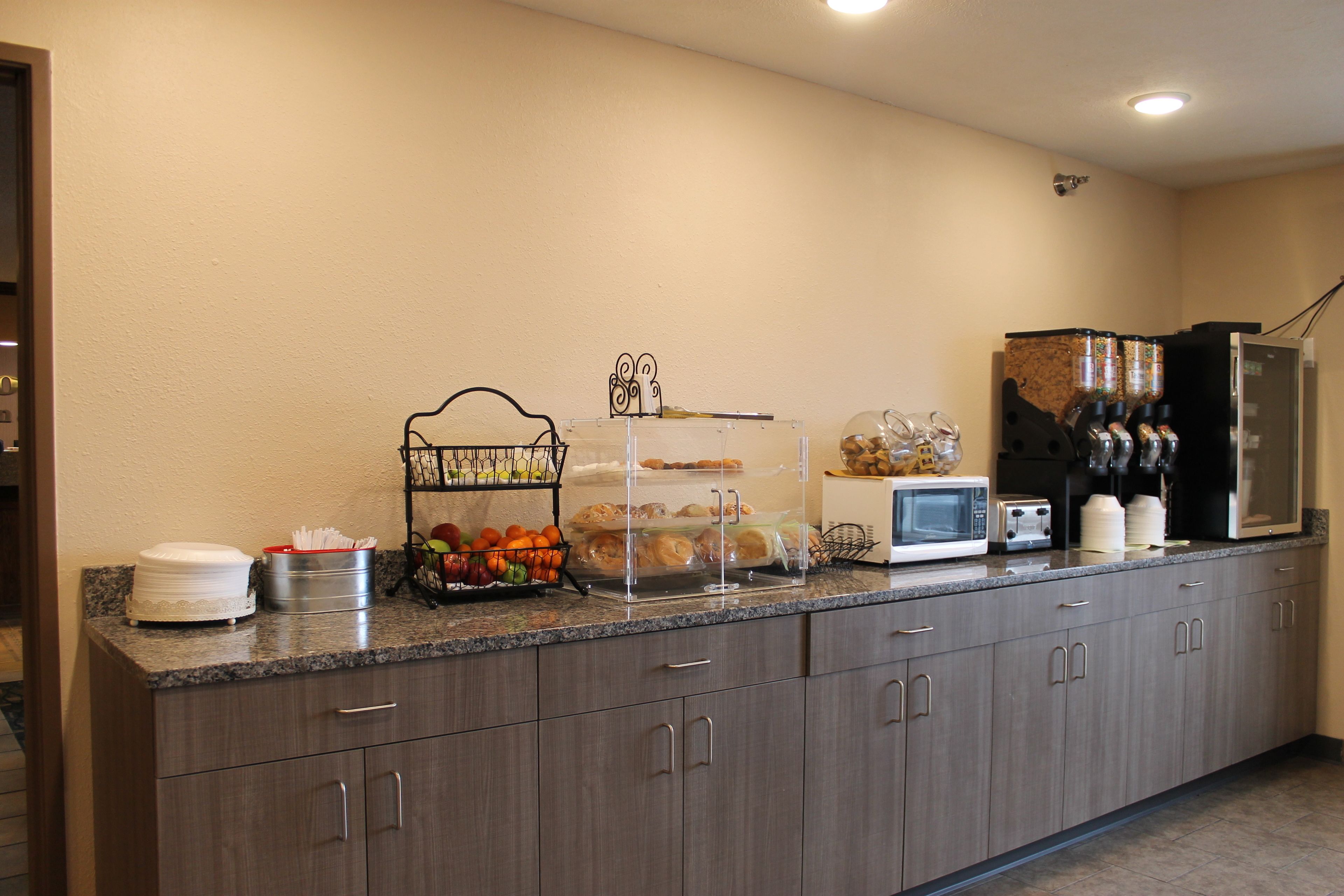 包含每日自助早餐