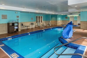 Piscine intérieure
