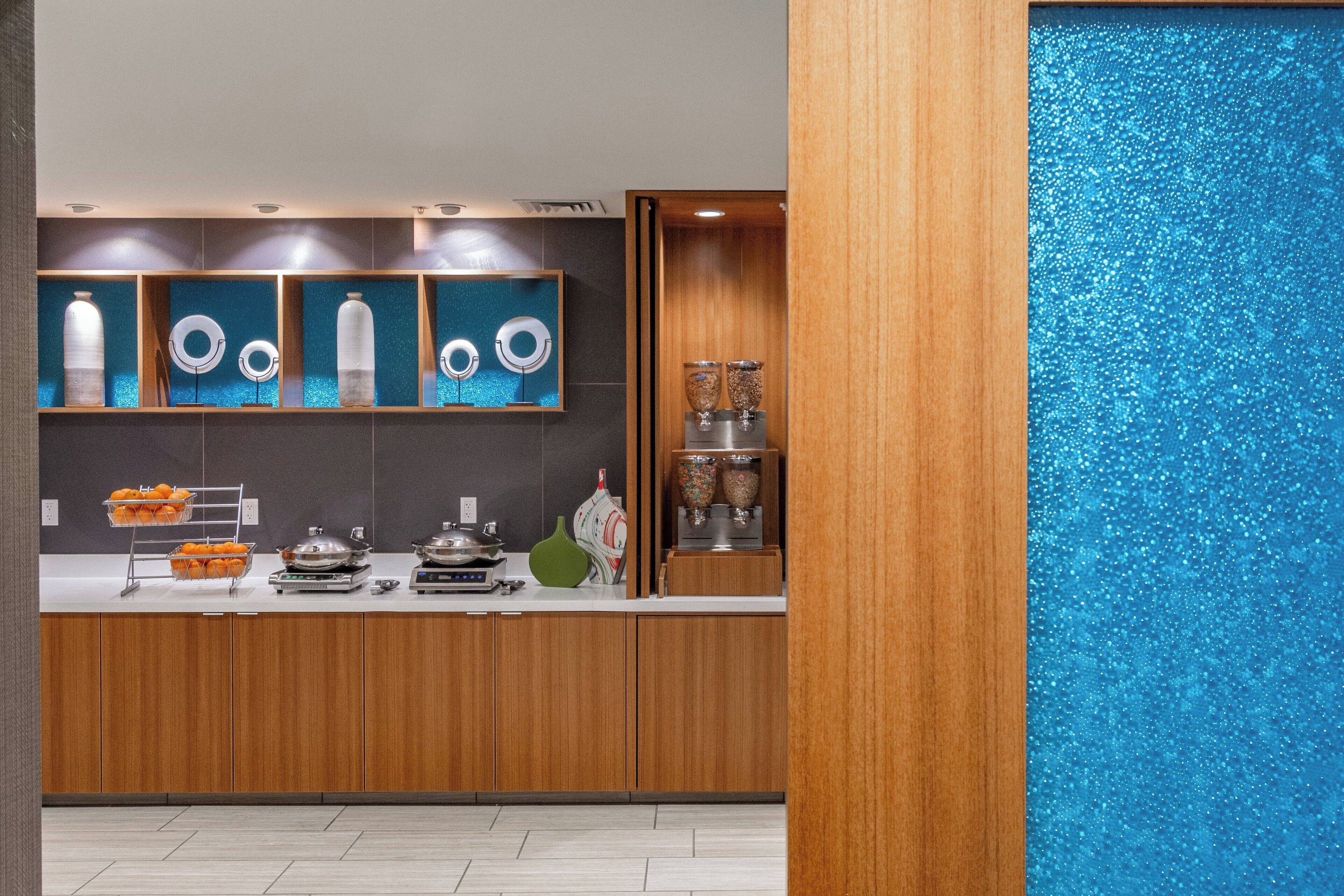 free daily continental breakfast