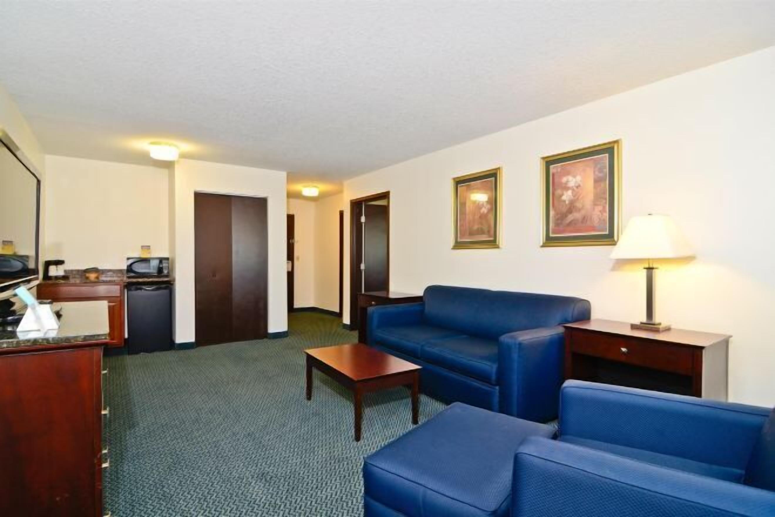 Living area | Flat-screen TV