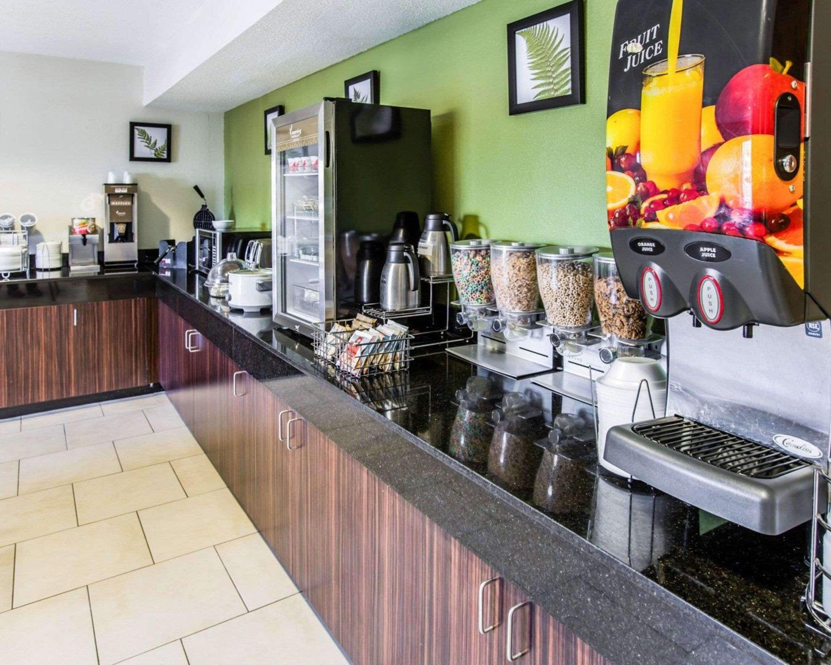 包每日自助早餐