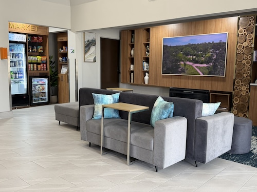 Wingate by Wyndham Myrtle Beach At Outlets