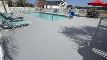 Seasonal outdoor pool