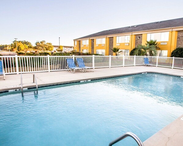 Seasonal outdoor pool