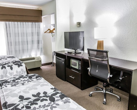 Standard Room, 2 Double Beds, Non Smoking | Desk, blackout drapes, iron/ironing board, free cribs/infant beds