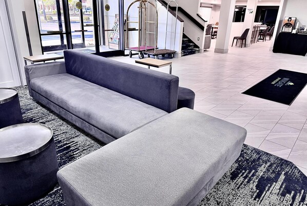 Lobby - Wingate by Wyndham Myrtle Beach At Outlets (Myrtle Beach)