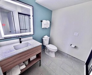 Room, 2 Double Beds, Non Smoking | Bathroom | Combined shower/tub, free toiletries, hair dryer, towels