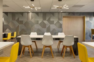 包含每日自助早餐