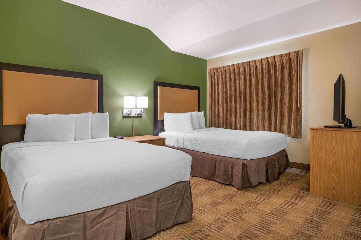 Studio Deluks, Beberapa Tempat Tidur, Bebas Asap Rokok | Meja kerja, setrika/meja setrika, dan Wi-Fi gratis