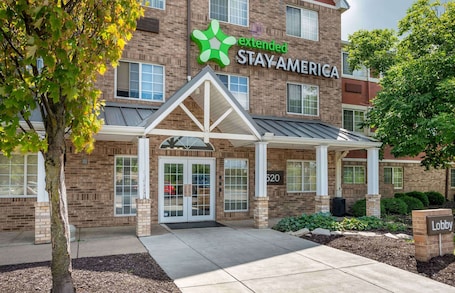 Exterior. Extended Stay America Suites Indianapolis West 86th St