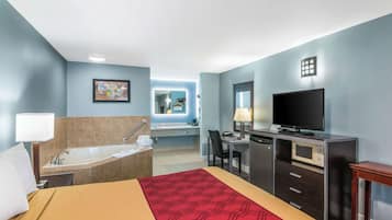 Meja kerja, tirai kedap cahaya, dan setrika/meja setrika