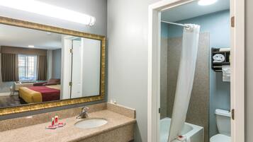 Standard Room, 1 King Bed, Non Smoking | Desk, blackout drapes, iron/ironing board (on request), cribs (free)