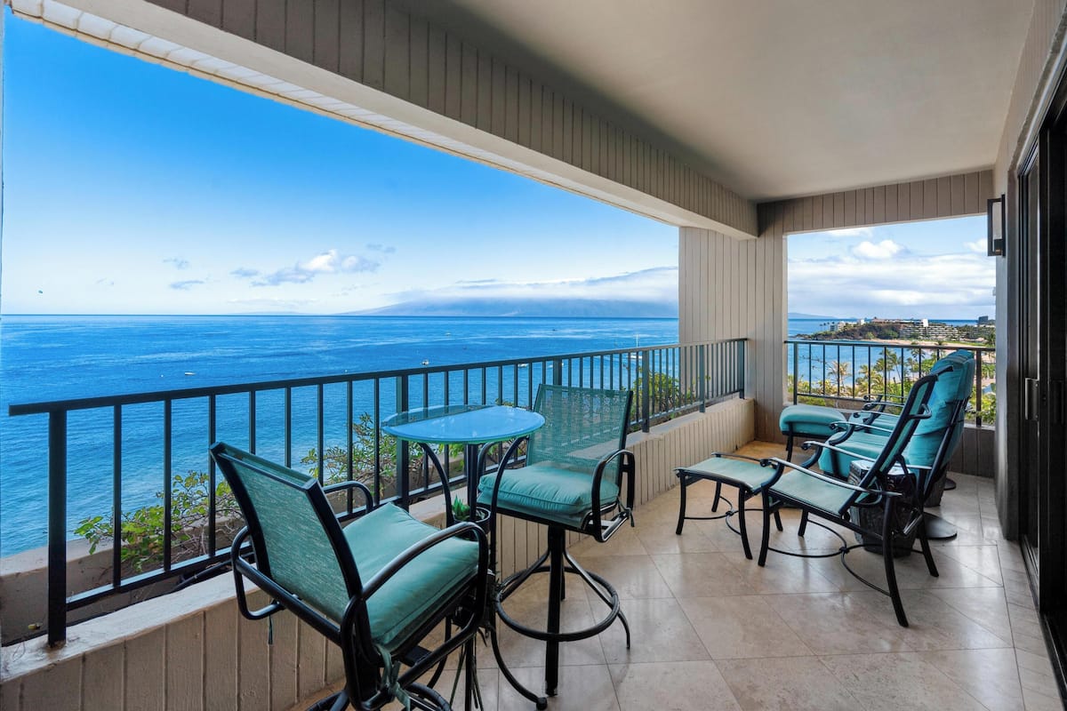 Condo, 2 Bedrooms (1115) | Front of property