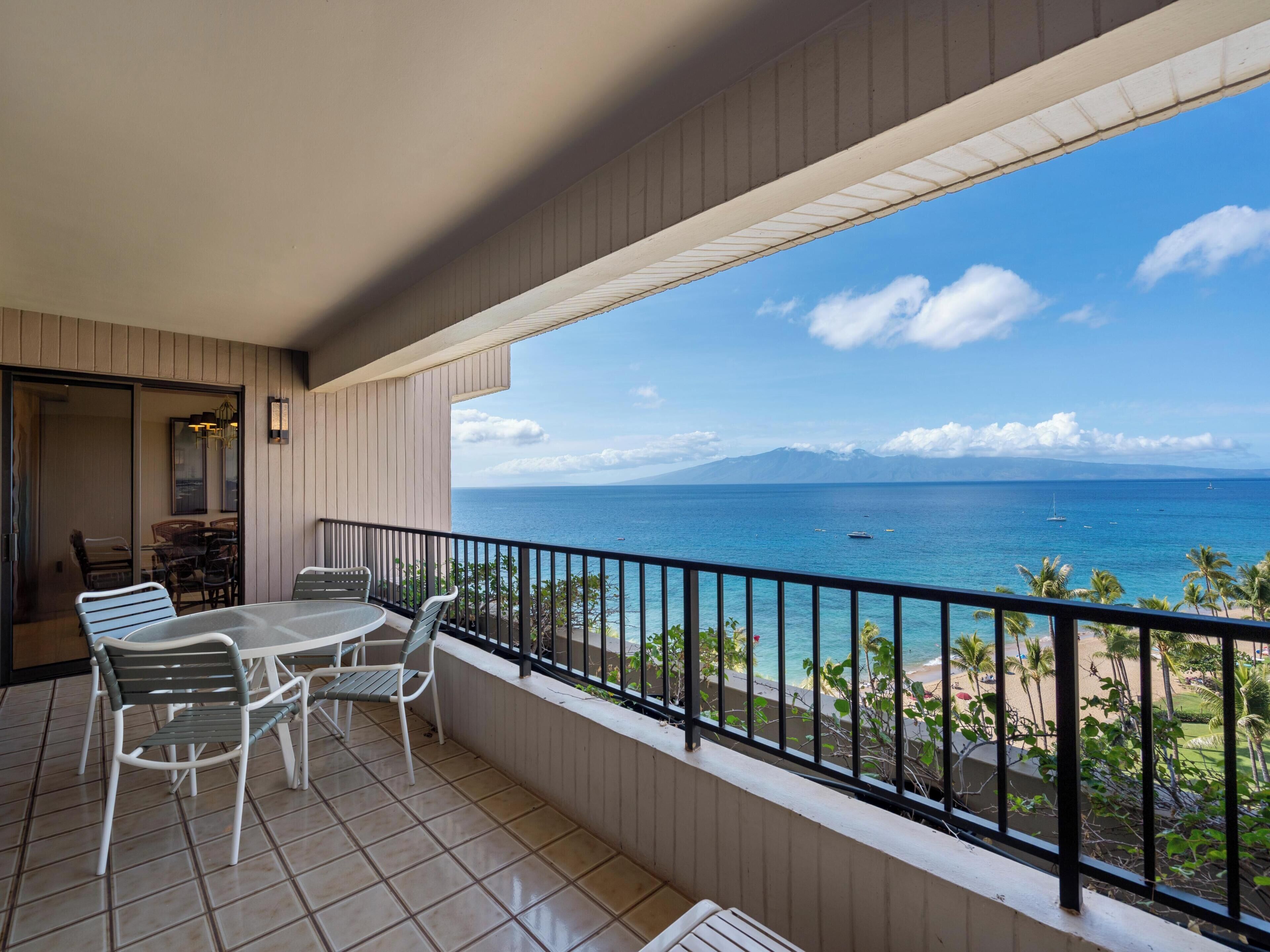 Condo, 2 Bedrooms, Ocean View (3113) | Front of property