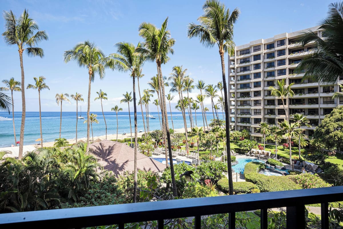 Condo, 2 Bedrooms, Ocean View (444) | Front of property