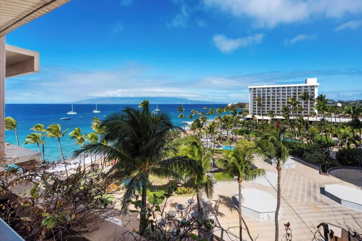 Condo, 2 Bedrooms, Ocean View (183) | Front of property