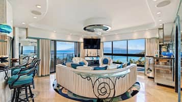 Condo, 2 Bedrooms (1115) | Property amenity