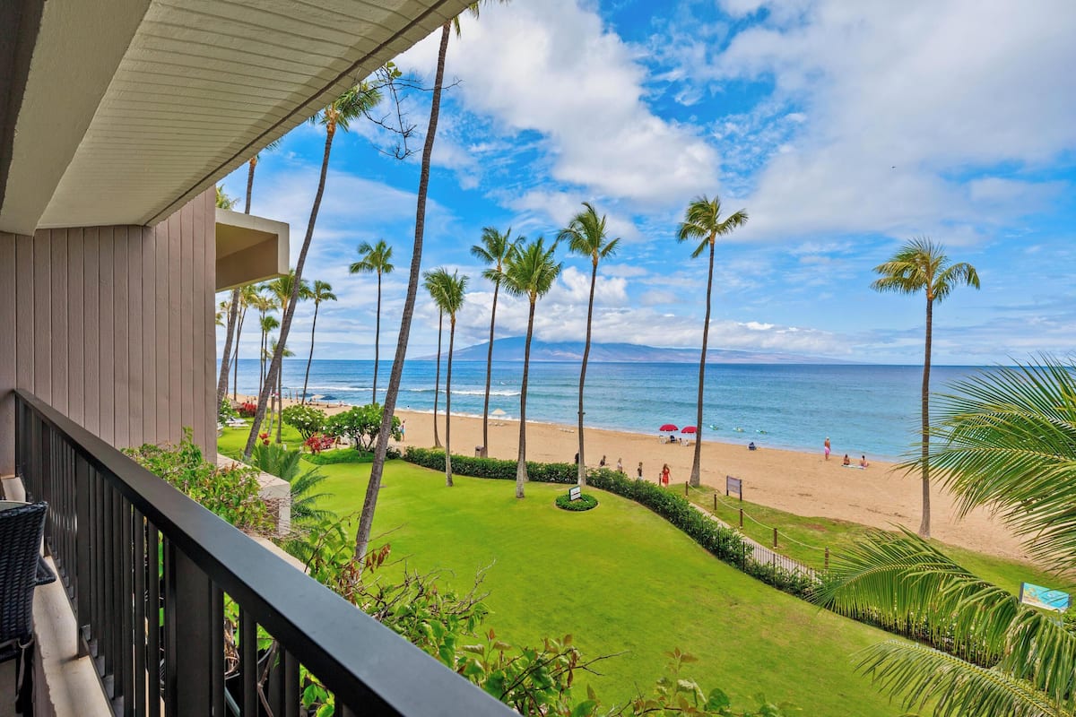 Condo (2 Bedrooms) | Front of property