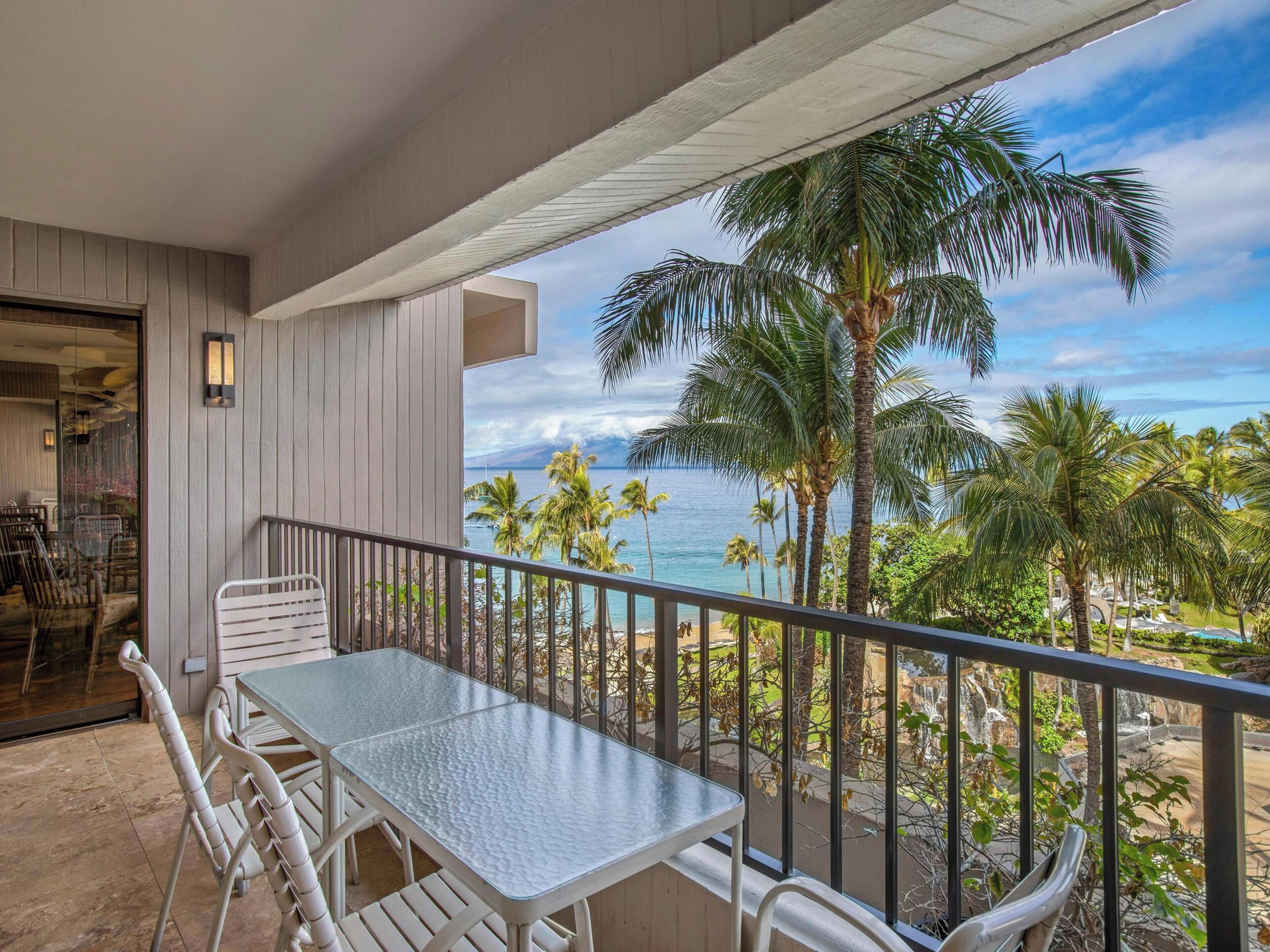 Condo, 3 Bedrooms (163) | Front of property