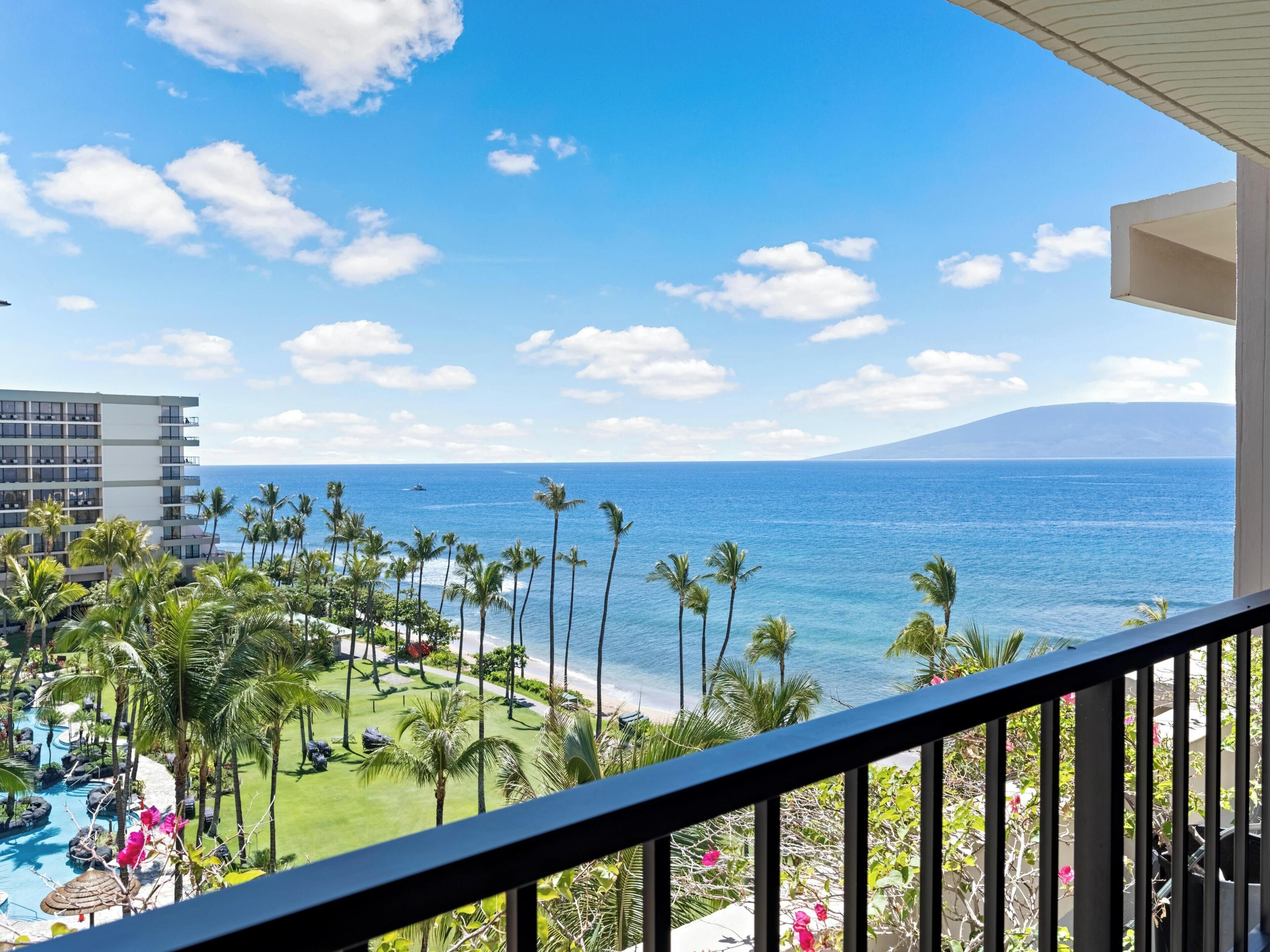 Condo, 2 Bedrooms, Ocean View (384) | Front of property