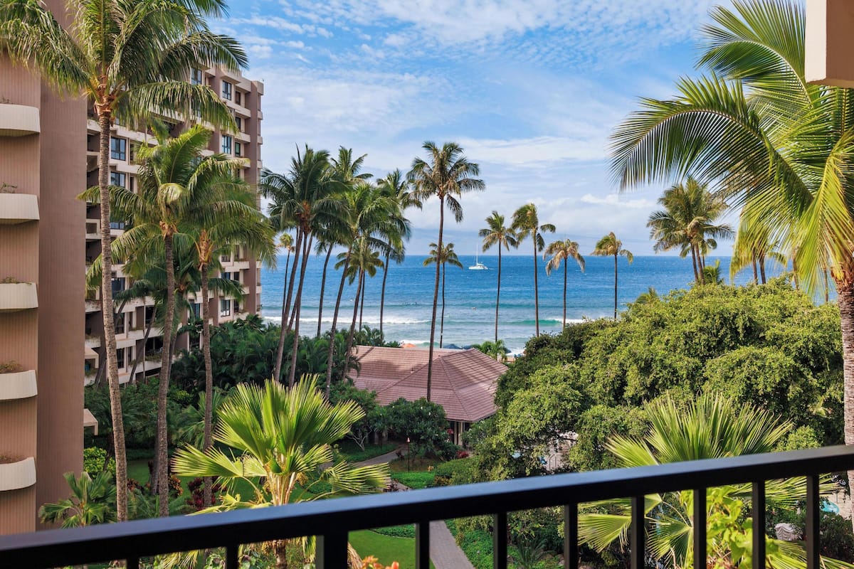 Condo, 2 Bedrooms, Ocean View (255) | Front of property