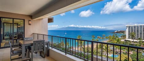 Condo, 2 Bedrooms, Ocean View (1103) | Front of property