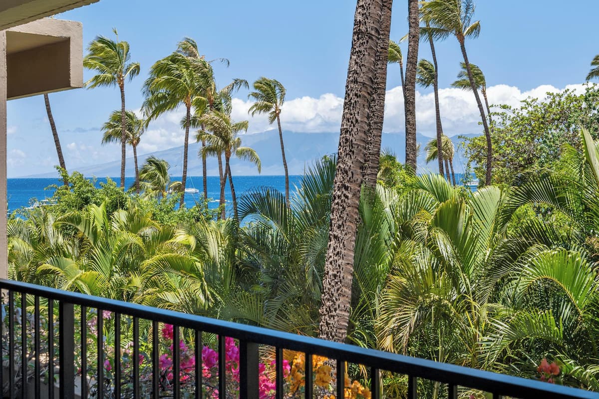 Condo, 2 Bedrooms, Ocean View (133) | Front of property