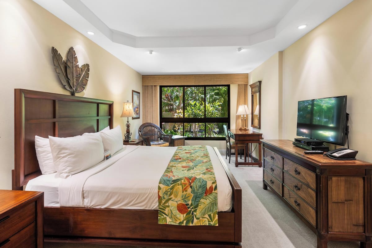 Condo (2 Bedrooms) | Front of property