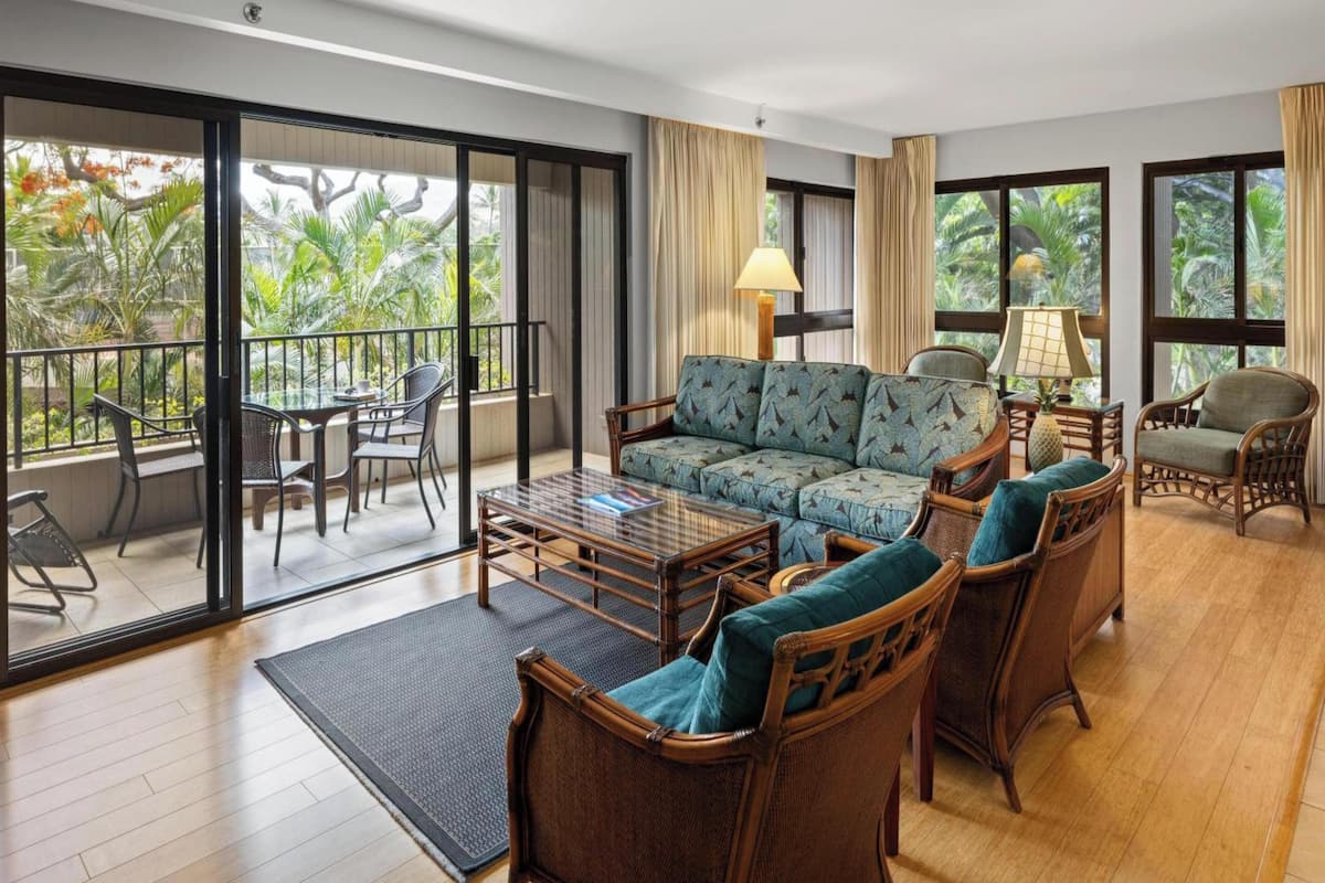 Condo, 2 Bedrooms (226) | Front of property