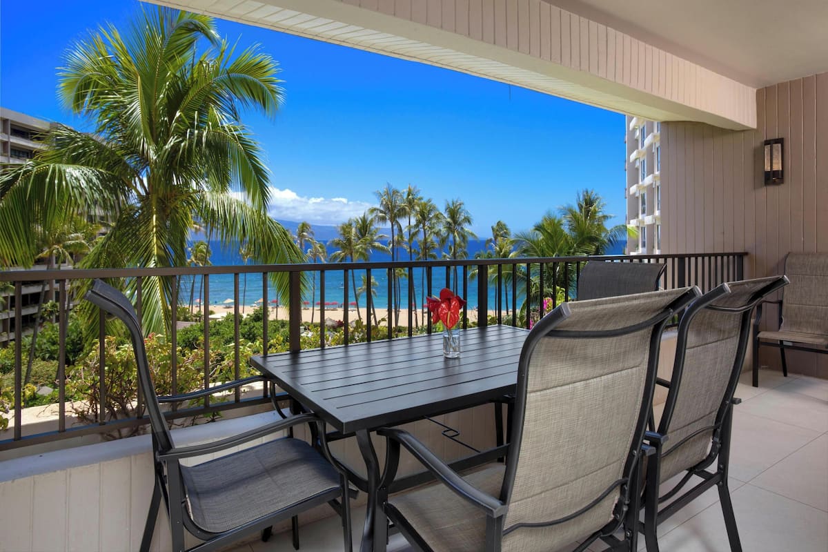 Condo, 2 Bedrooms, Ocean View (263) | Front of property