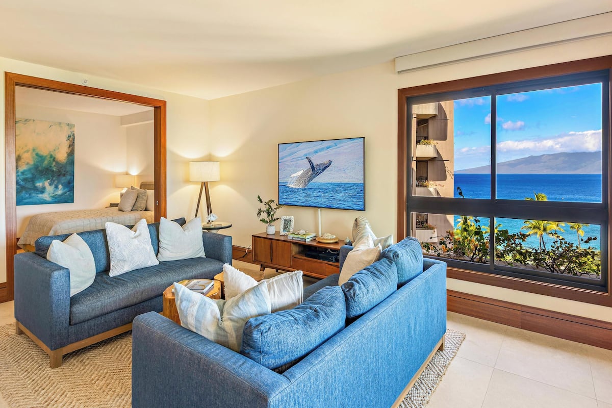 Condo, 2 Bedrooms (2102) | Front of property