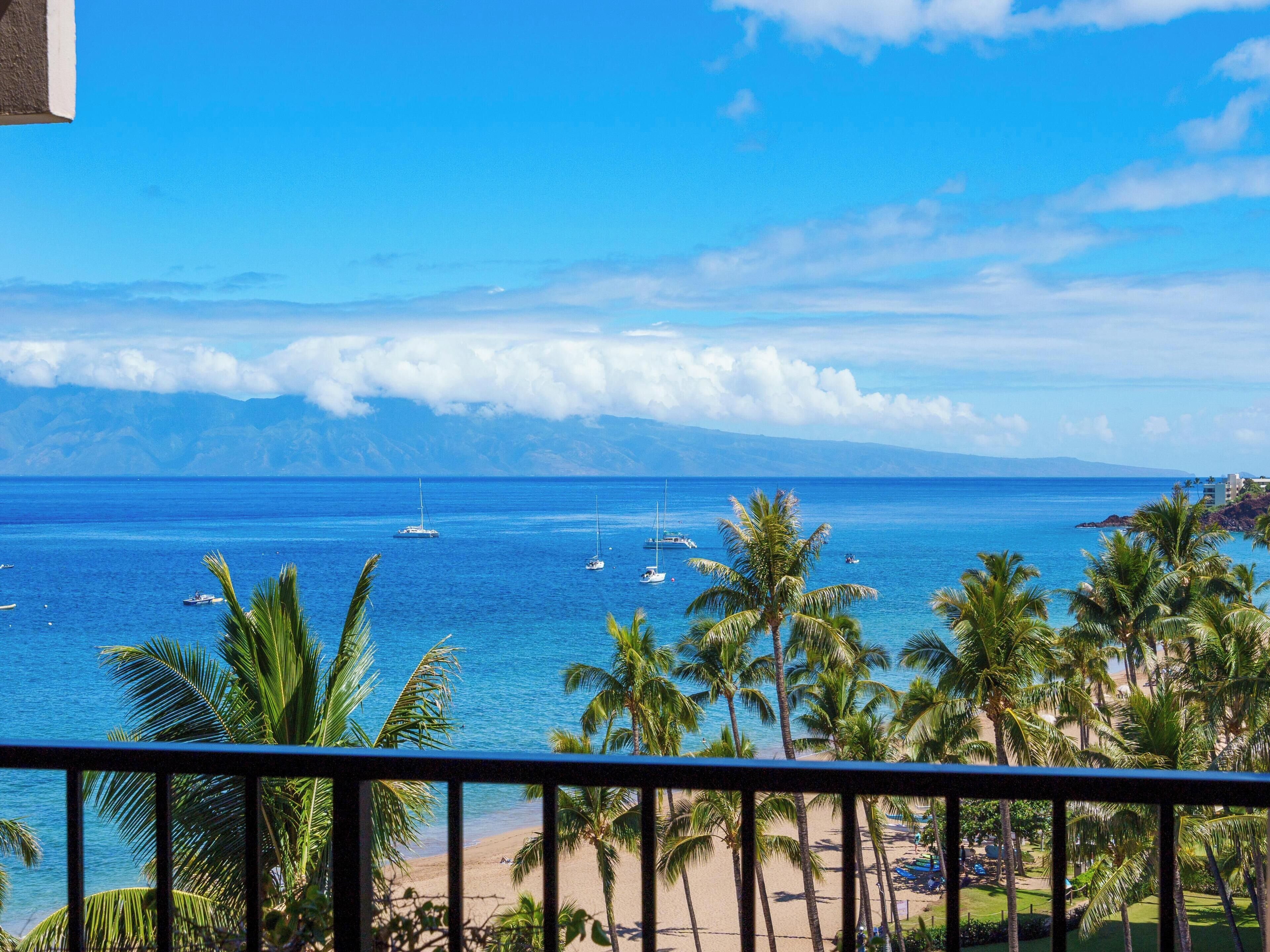 Condo, 2 Bedrooms, Ocean View (393) | Front of property