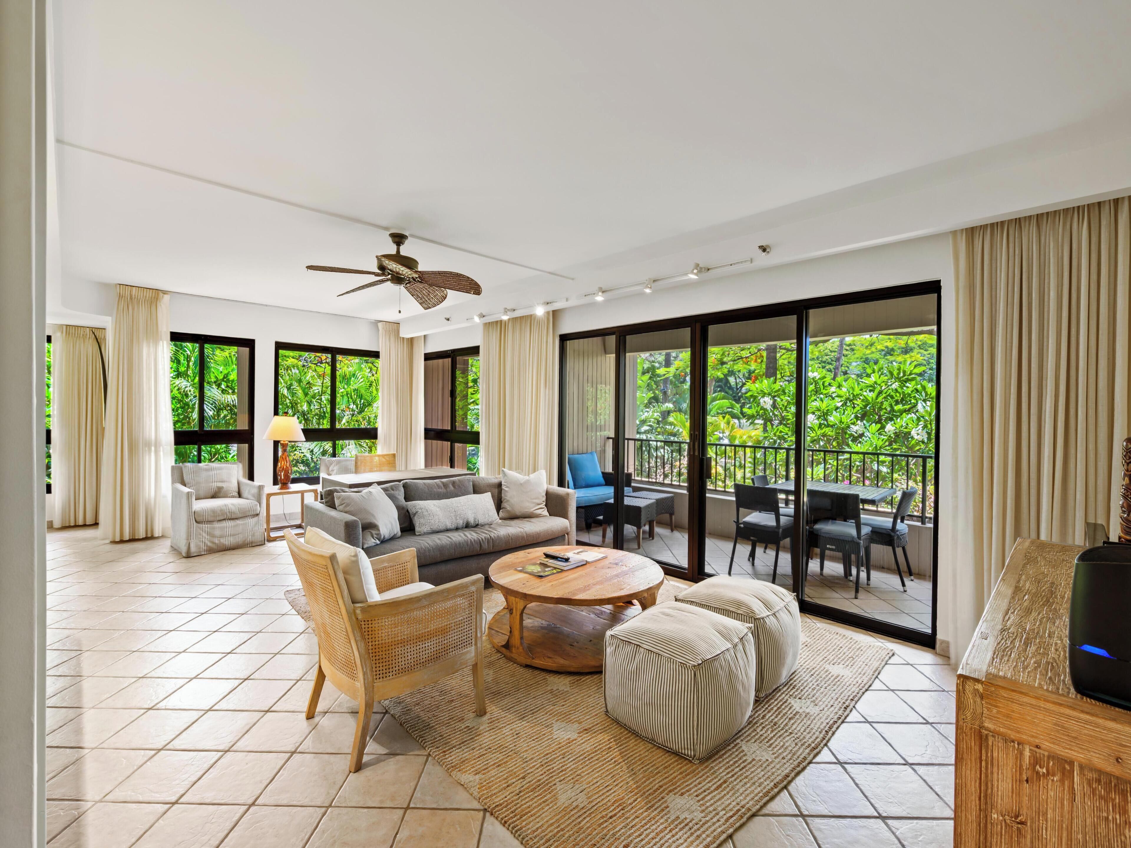 Condo, 2 Bedrooms (425) | Front of property