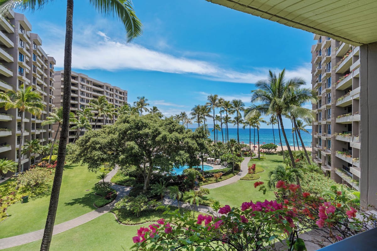 Condo, 2 Bedrooms, Ocean View (243) | Front of property