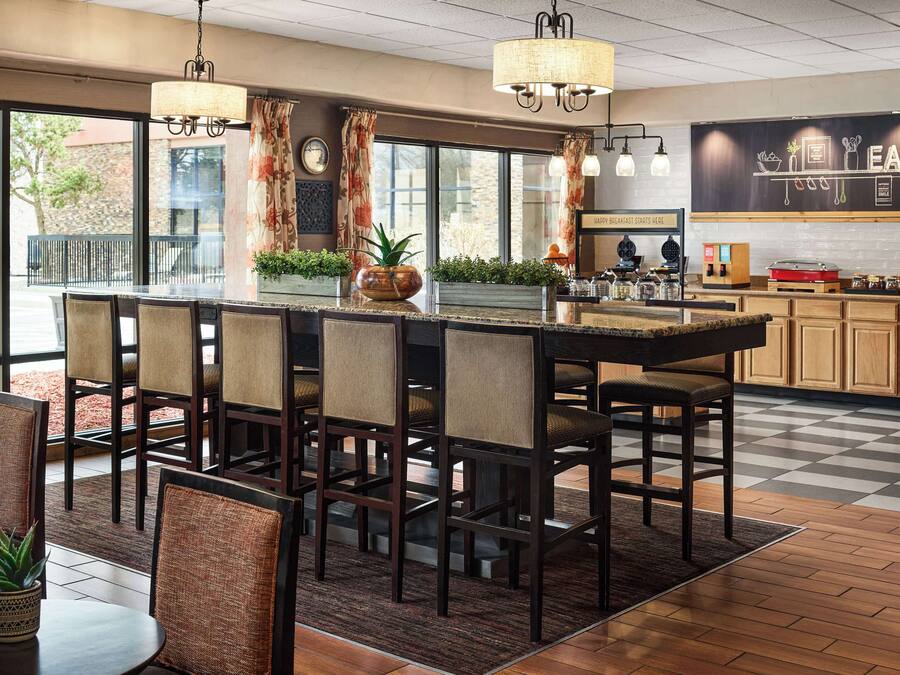 Petit déjeuner buffet compris tous les jours