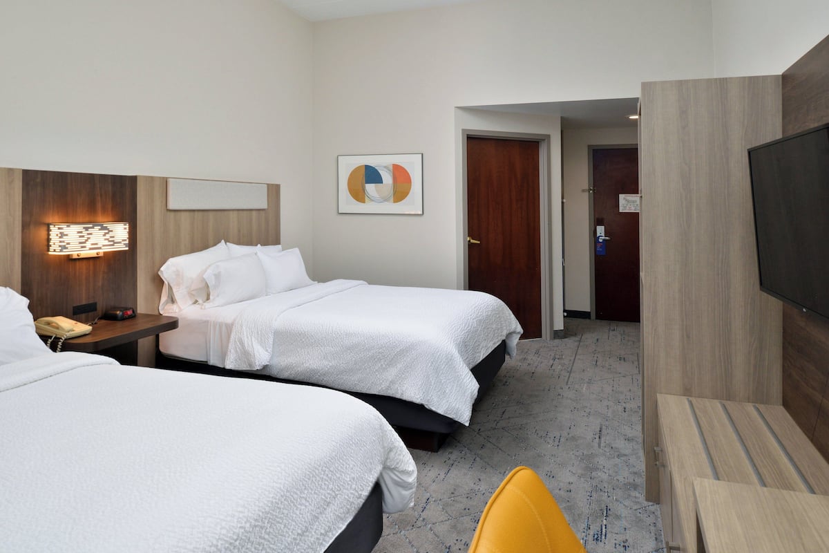 Standard Room, 2 Queen Beds | Premium bedding, in-room safe, desk, iron/ironing board