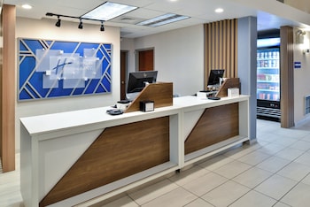 Holiday Inn Express Lewisburg/New Columbia by IHG